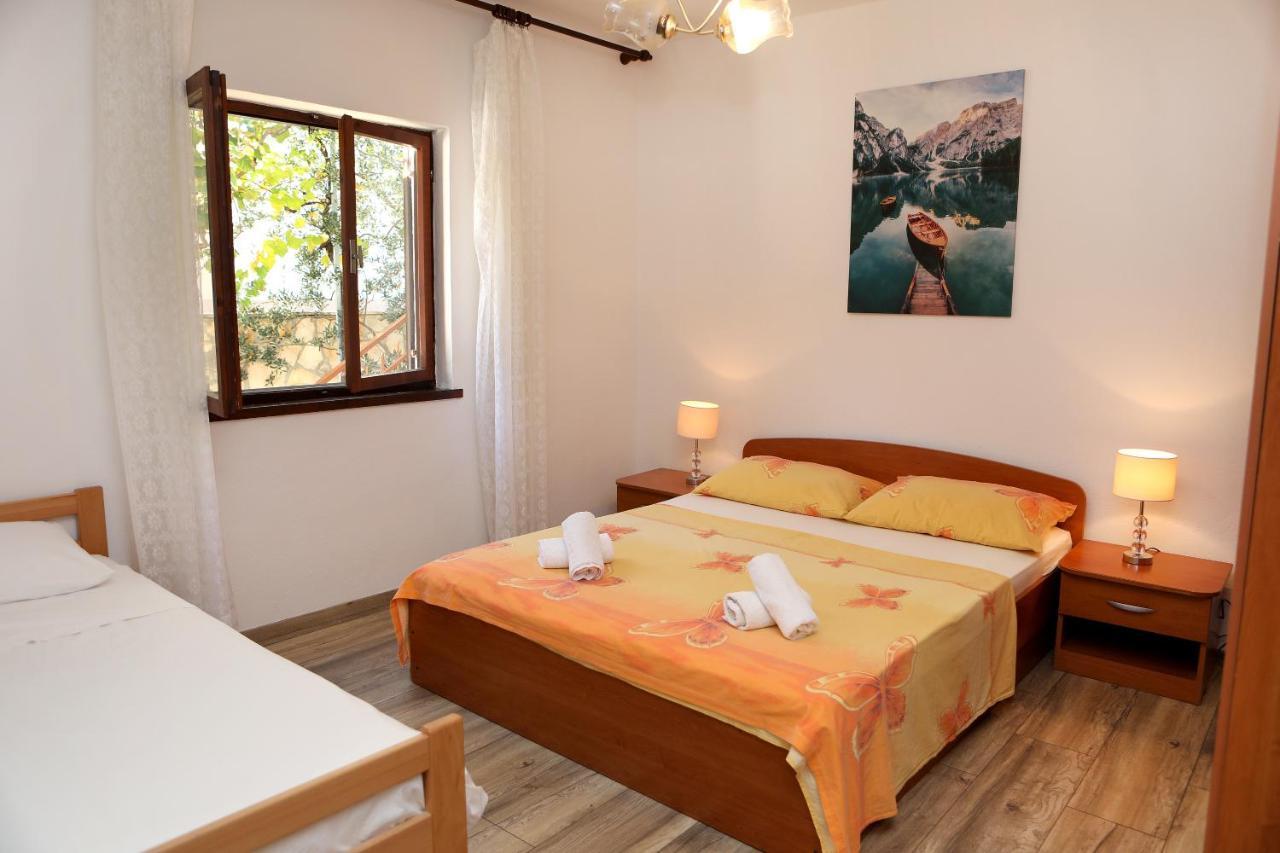 Apartman Gilan Seget Vranjica Exterior photo