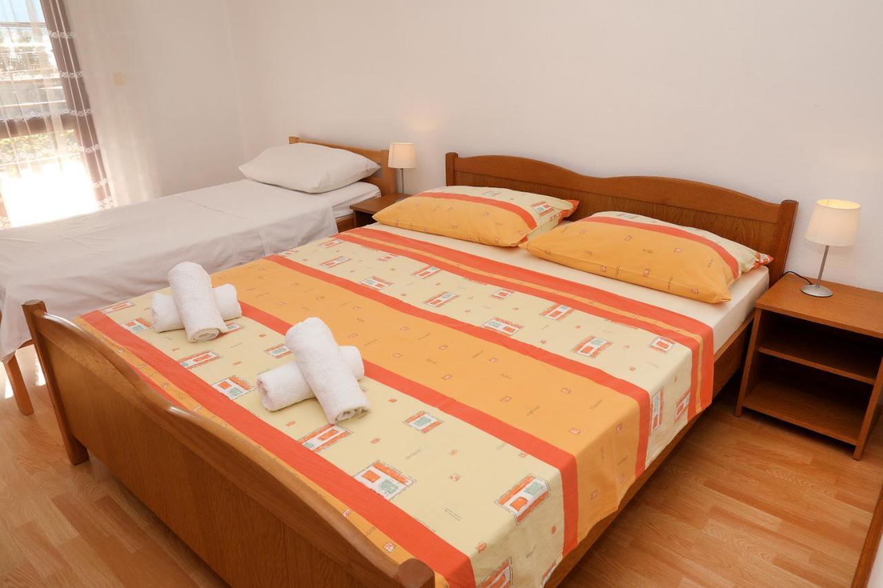 Apartman Gilan Seget Vranjica Exterior photo