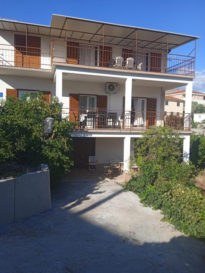 Apartman Gilan Seget Vranjica Exterior photo